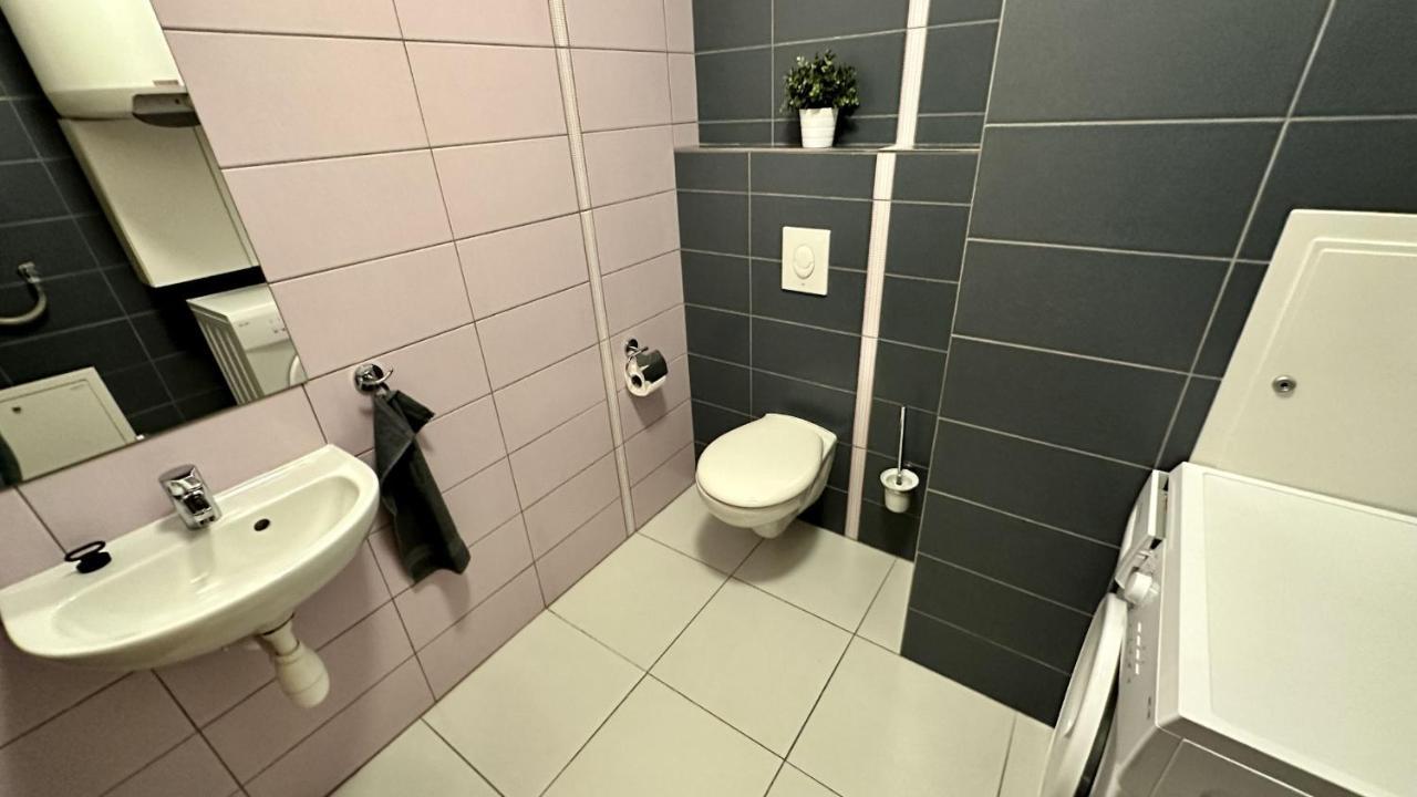 Ubytovani Trebon - Apartmany Rozmberk, Svet A Bastyr ภายนอก รูปภาพ